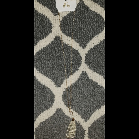 Pearl & Rhinestone Set - Picture 3 of 5